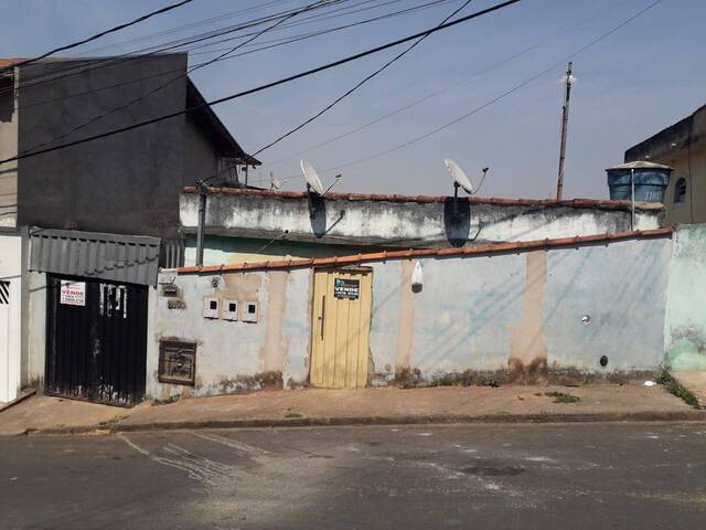 #1075 - Casa para Venda em Pouso Alegre - MG