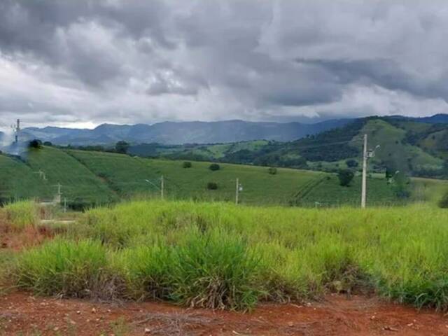 #1802 - Terreno para Venda em Congonhal - MG - 1