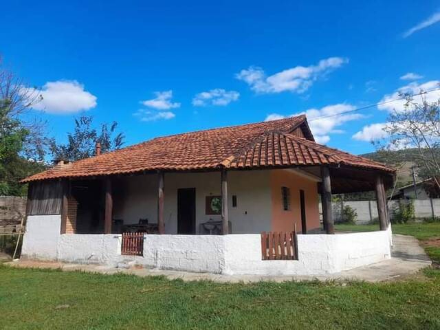 Venda em Bairro Dos Coutinhos - Congonhal