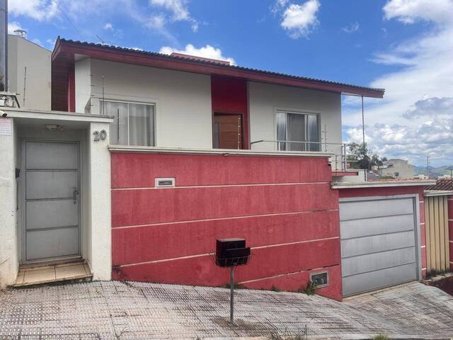 #2612 - Casa para Venda em Pouso Alegre - MG